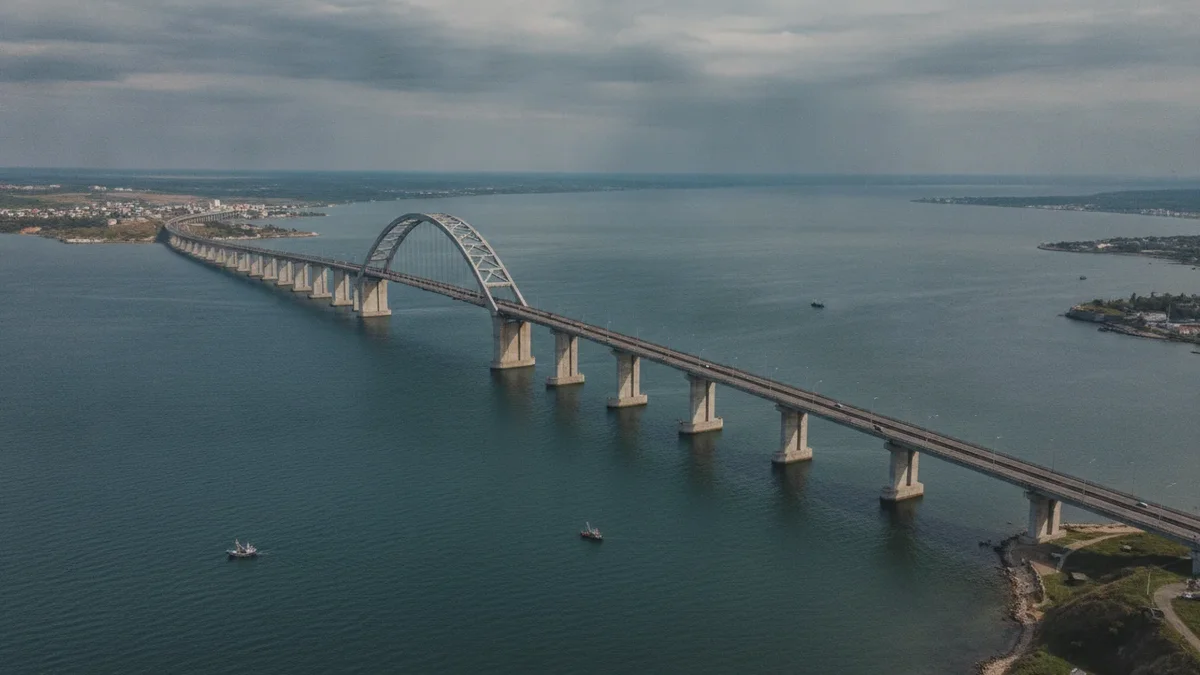 Putins Krim-Brücke steht noch immer – der ukrainische Geheimdienst erklärt warum